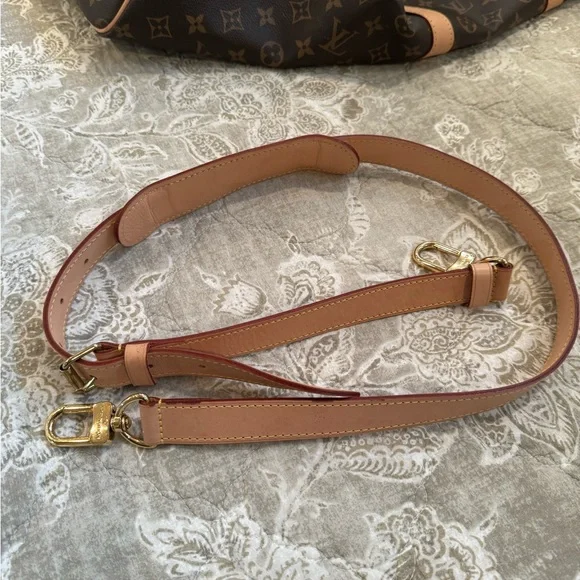 Louis Vuitton Keepall Bandouliere 60 - Picture 5 of 16